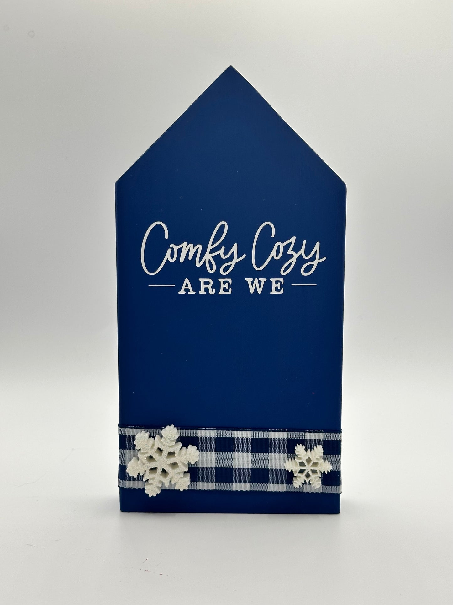 Decorative Wooden Casita - Enchanting Christmas Village: Handcrafted Mini Wooden Houses