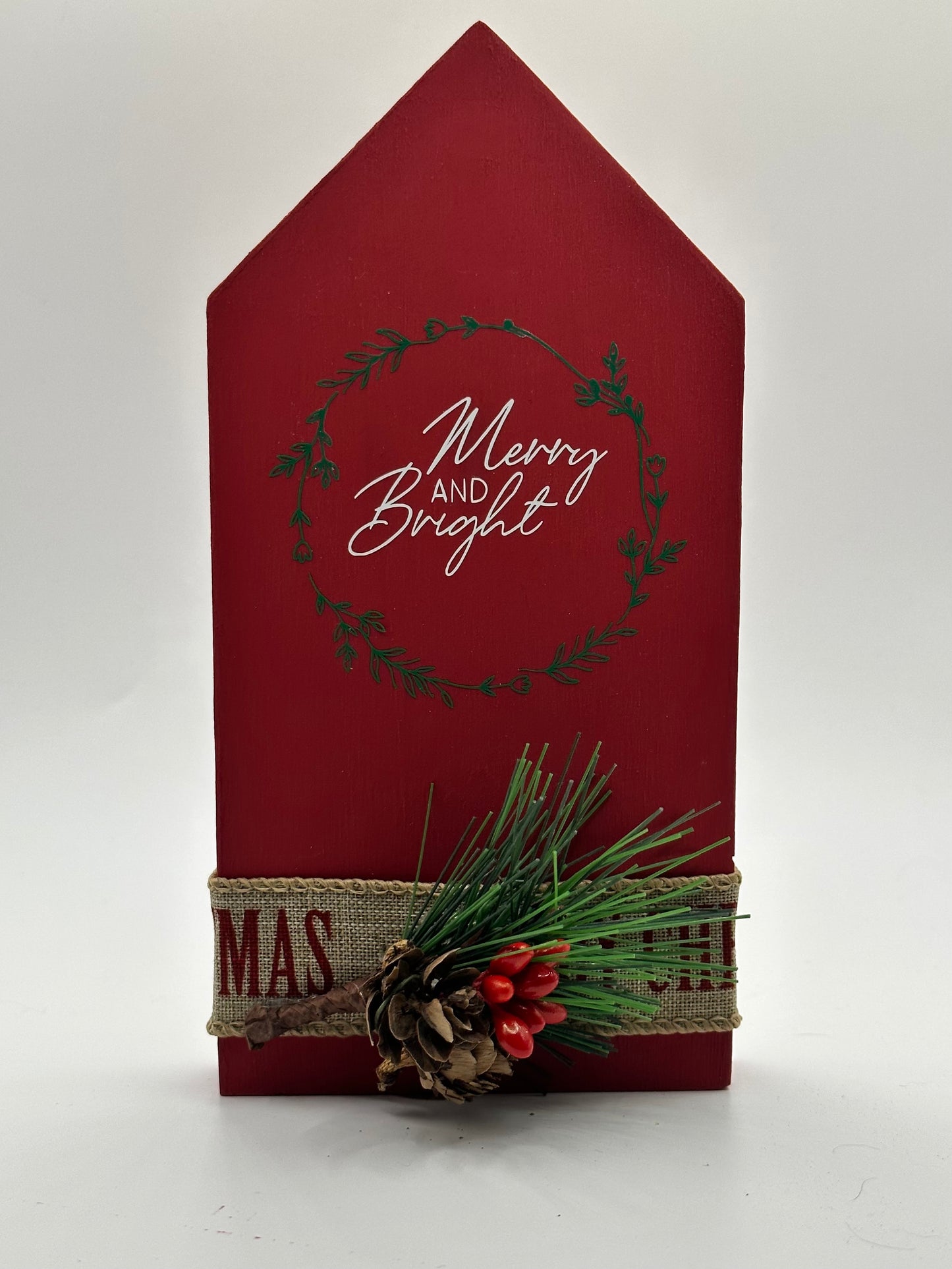 Decorative Wooden Casita - Enchanting Christmas Village: Handcrafted Mini Wooden Houses