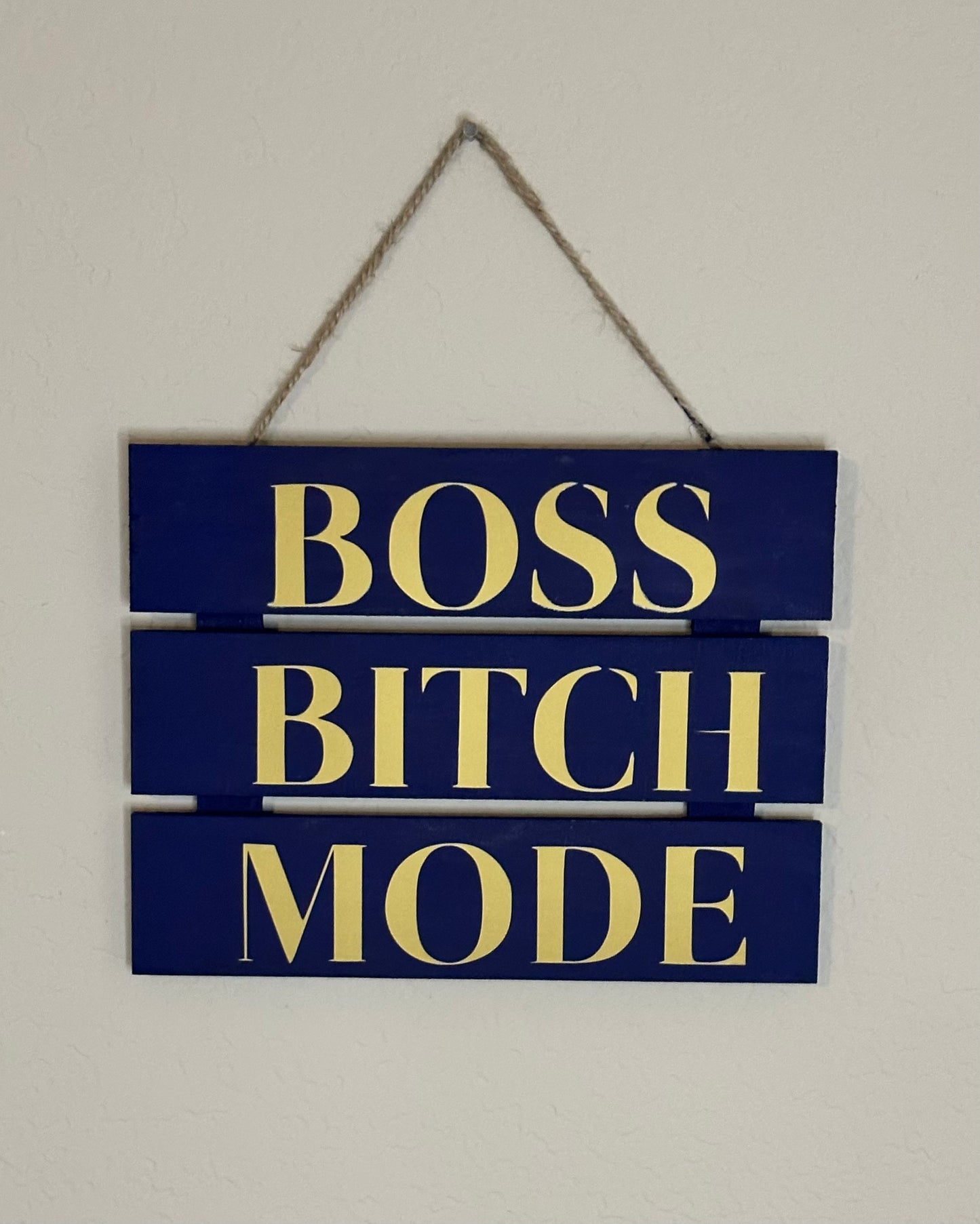 Pallet - Sign - BOSS BITCH BOSS